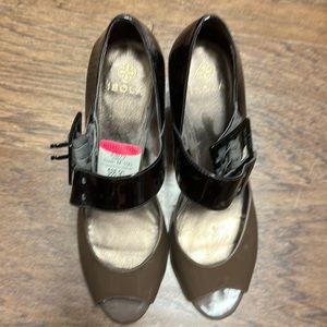 Beautiful Isola strap 3 inch heels, brown and black size 10